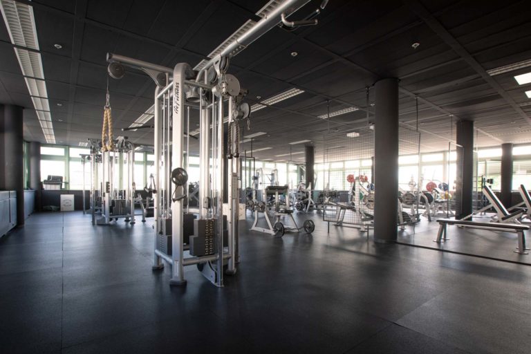 fitness-sportprinz-fitnessclub-freihantel-kabelzug-1920x1280px