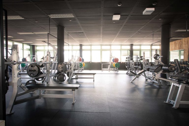 fitness-sportprinz-fitnessclub-freihantel-squat-rack-1920x1280px