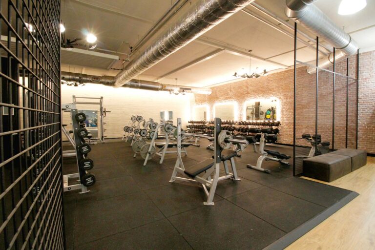 sportprinz-gaggenau-fitnessclub-freihantel